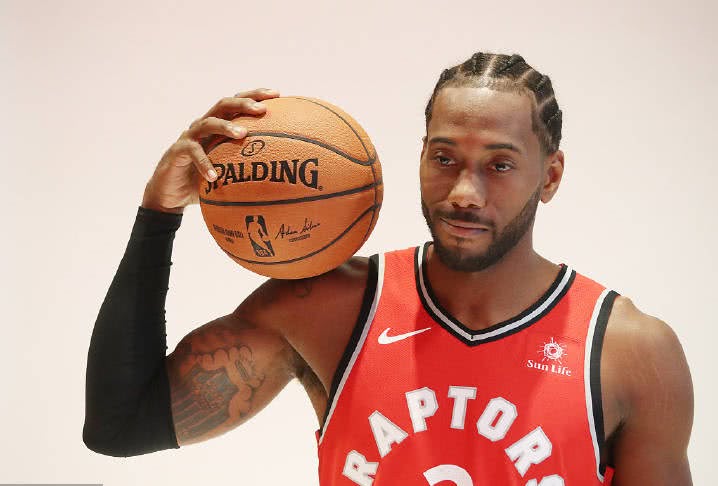 状态迷失！张宁CBA新赛季首秀6中0&罚球得到1分4犯规（手感冰凉！张宁CBA新季首秀6投尽失，罚球1分+4犯规）