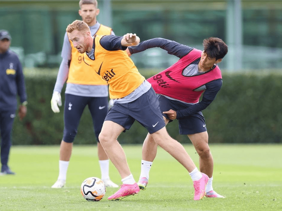 基耶萨：我不介意别人吃菠萝披萨，但我觉得它味道糟透了（基耶萨：别人爱吃菠萝披萨随意，但我觉得难吃透顶）