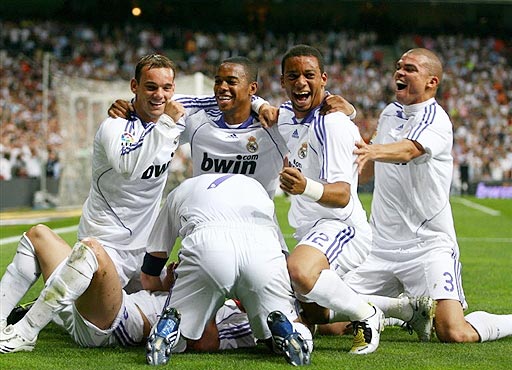 皇马客战毕巴奥首发曝光！姆巴佩领衔三叉戟，连续三平后球队背水一战（皇马做客毕尔巴鄂首发出炉：姆巴佩领衔三叉戟，三连平后背水求胜）