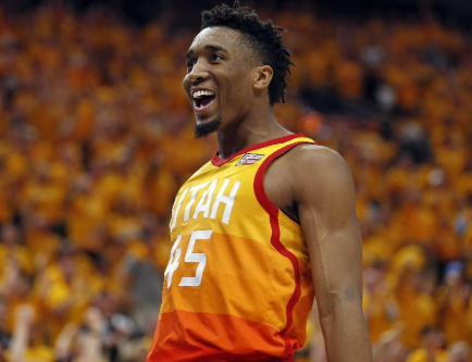 “你不是梅西C罗”！范戴克公开力挺后，萨拉赫仍被狠批（范戴克力挺也挡不住质疑：萨拉赫仍遭痛批，“你又不是梅西C罗”）