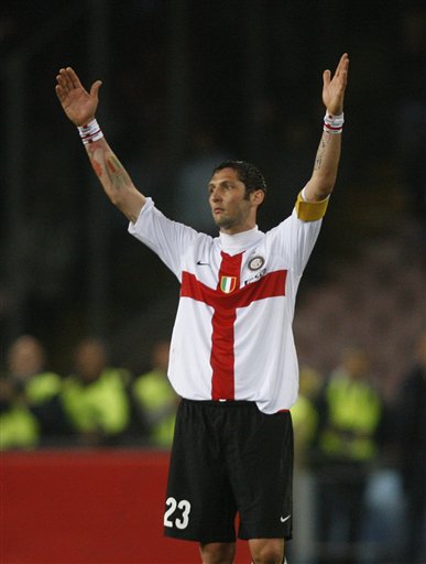 FIFA公布年度最佳候选：登贝莱、姆巴佩、凯恩在列（FIFA发布年度最佳提名名单：登贝莱、姆巴佩、凯恩入选）