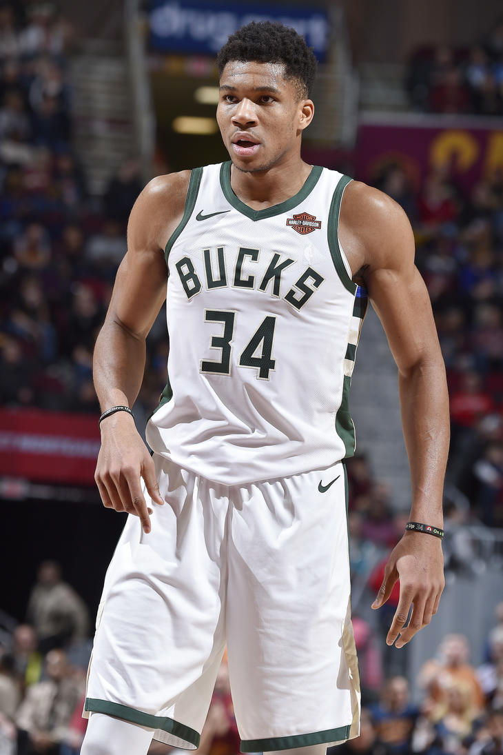 FIFA宣布美加墨世界杯增设强制补水时间（FIFA：美加墨世界杯将增设强制补水暂停）