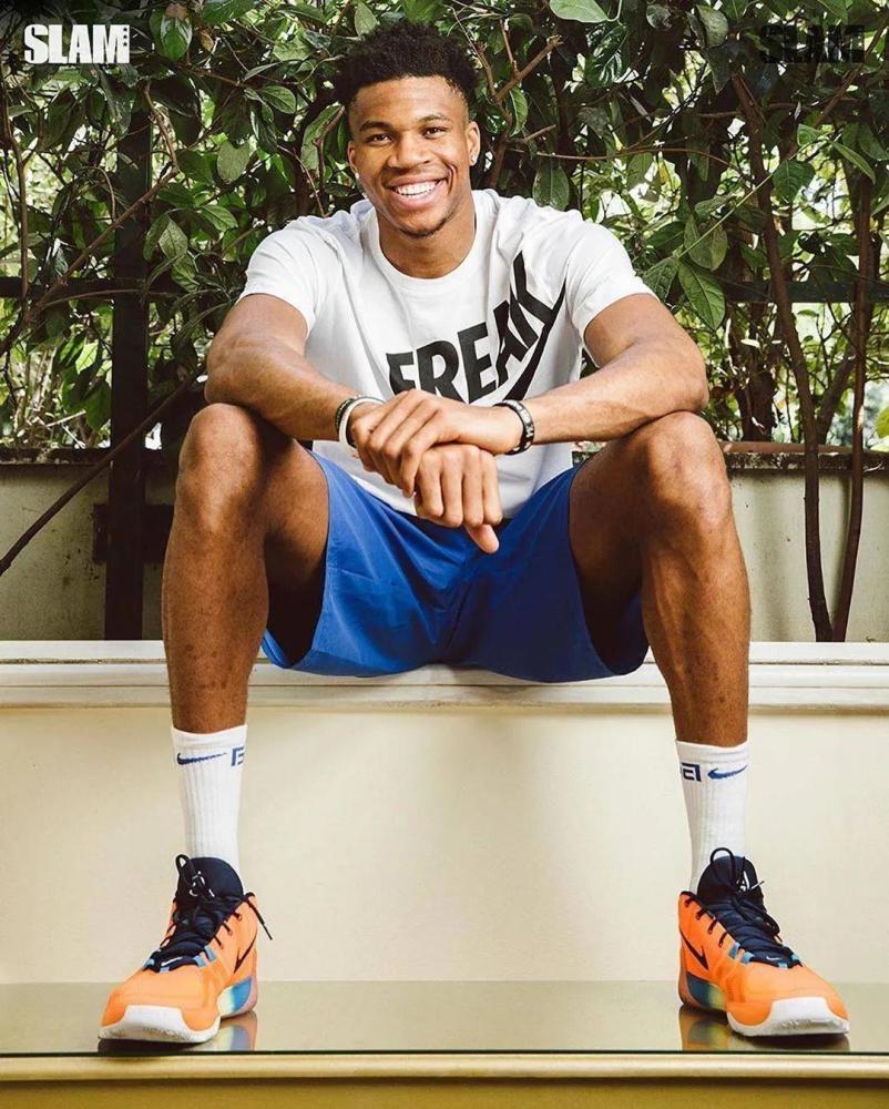 命中准绝杀三分！施罗德替补轰24+7+10（施罗德替补爆发24+7+10，末节命中准绝杀三分）